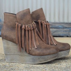 Sbicca fringe wedge booties!